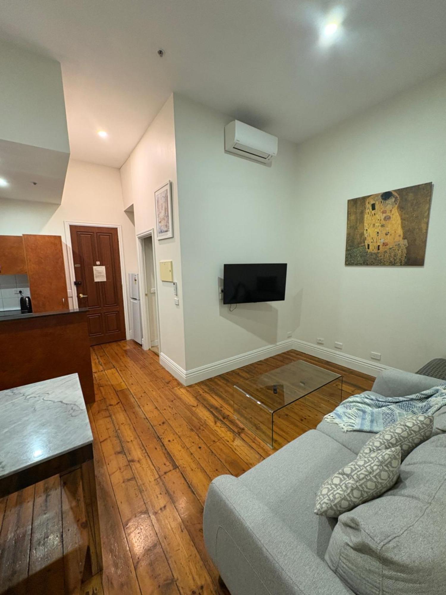 Flinders Lane Apartments Melbourne Bagian luar foto