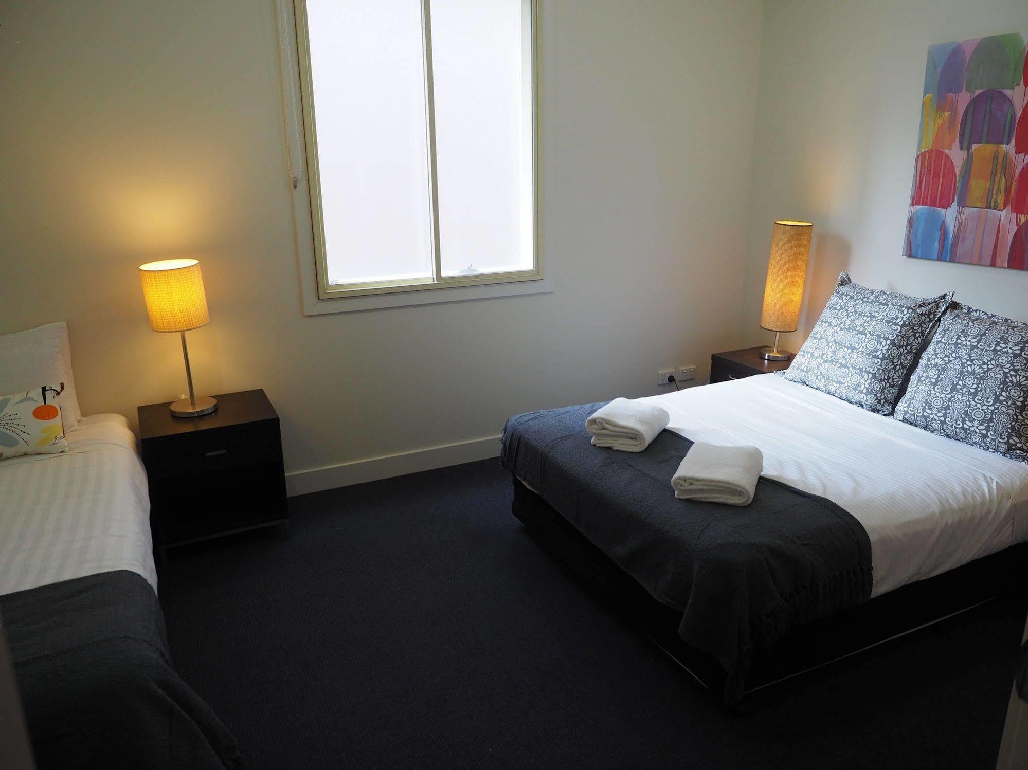 Flinders Lane Apartments Melbourne Bagian luar foto