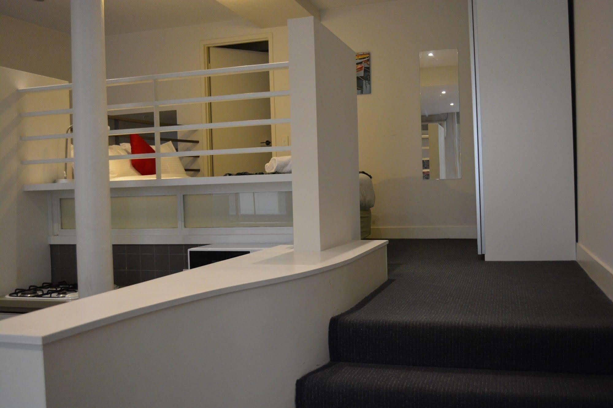 Flinders Lane Apartments Melbourne Bagian luar foto